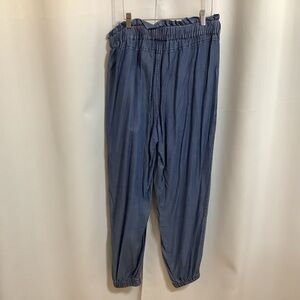 Zenana Jogger Pants Women’s Size Large Denim Blue Loose fit Elastic Waist